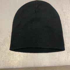 Mössa Svart, rapporterat av IKEA Linköping med iLost