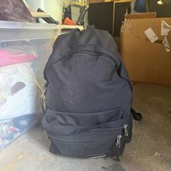 Zwarte EastPak tas, como reportado ao iLost
