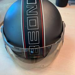 Capacete, como reportado por Gemeente Stichtse Vecht utilizando o iLost