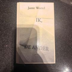 Książka, zgłoszono przez Hotel Van der Valk Harderwijk op de Veluwe przy użyciu iLost