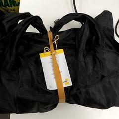 Táska - Zwart nylon, amint azt Centraal magazijn az iLost segítségével jelentette.