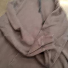 Felpa Hoodie-vest, come riportato da Rotterdam The Hague Airport utilizzando iLost