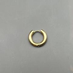 Earring gold, as reported by Van Gogh Museum using iLost