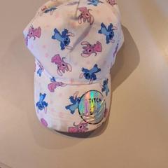 Keps Wit stitch, rapporterat av Familiepark Drievliet med iLost