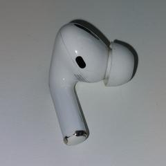 Earbuds 1 oordopje onbekend がiLostで TU/e - Receptie Flux によって報告されました