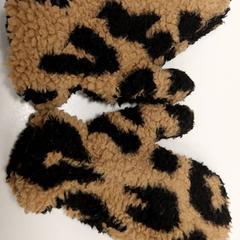 Eskularruak, gisa salatu by Centraal magazijn iLost erabiliz