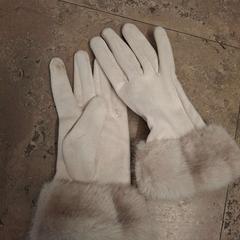 Guanti - Beige, come riportato da Centraal magazijn utilizzando iLost