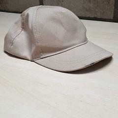 Casquette per, a été signalé par Arriva Oost-Brabant utilisant iLost