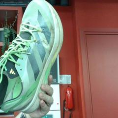 Sneaker, come riportato da MEININGER Hotel Bordeaux Gare Saint-Jean utilizzando iLost