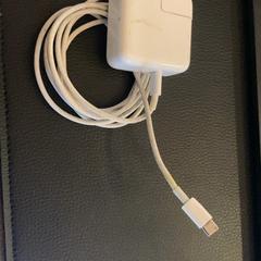 كابل usb-c، كما تم الإبلاغ عنه بواسطة Van der Valk Hotel Kasteel TerWorm عبر iLost