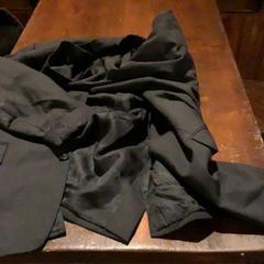 Colbert Zwart jasje, as reported by Café Leentje using iLost