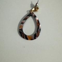 Kolczyk, zgłoszono przez Burgers' Zoo przy użyciu iLost