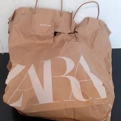 가방, iLost를 사용하여 Qbuzz servicepunt  Emmen에 보고됨