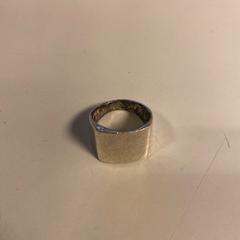 Ring Grijze ring, gemeldet von Pathé Tuschinski über iLost