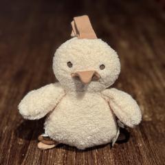 Beige knuffel dat lijkt op een eendje of vogeltje, iLost에 보고됨