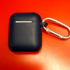 Caixa para airpods, como reportado por UvA REC utilizando o iLost