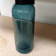 Drinking bottle, as reported by Qbuzz GD Groningen Peizerweg using iLost