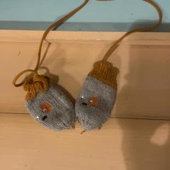 Rękawice, zgłoszono przez Familie Resort Molenwaard przy użyciu iLost