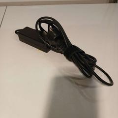 Adaptateur oplader zwart, a été signalé par Cursus en vergadercentrum Domstad utilisant iLost