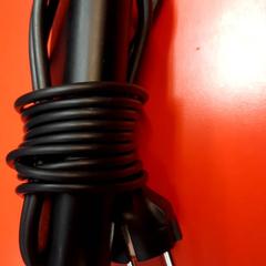 Carregador de portátil, como reportado por UvA REC utilizando o iLost