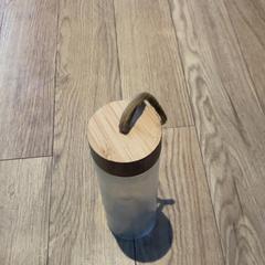 Flaske, som rapportert av Pathé Rembrandt Utrecht ved bruk av iLost