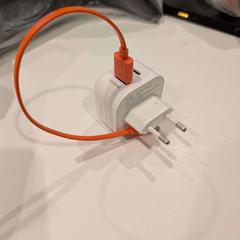 İLost kullanarak Inntel Hotels Utrecht Centre tarafından bildirildiği gibi Adaptör & Şarj cihazı chargee