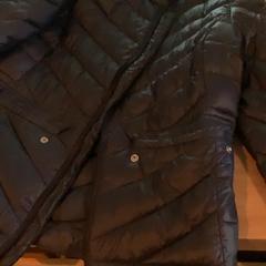 재킷, iLost를 사용하여 MEININGER Hotel Köln West에 보고됨