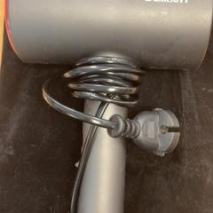 Assecador de cabell hairdrywr, segons ha informat Inntel Hotels Amsterdam Centre mitjançant iLost