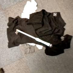 Kleding, zoals gemeld door Mövenpick Hotel Amsterdam City Centre met iLost