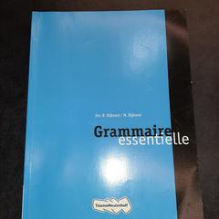 Studieboek Frans grammatica, zoals gemeld door Rotterdam The Hague Airport met iLost