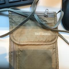 Small beige bag: Tatonka, as reported by Van Gogh Museum using iLost