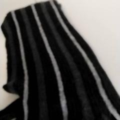 Roupa Bruin  mer strepen, segundo informou Regio Antwerpen - Brussel usando iLost