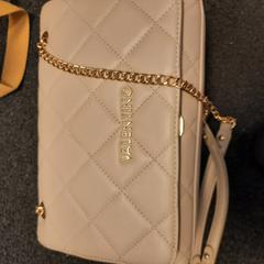 tas, ha sido reportado por Arriva Infoshop Enschede con iLost