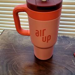 Cunca para beber, segundo informou Connexxion Haarlem IJmond usando iLost