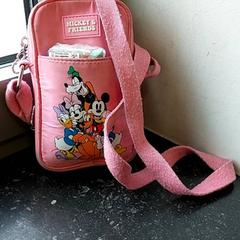 Taška - Tasje roze, jak nahlášeno Centraal magazijn pomocí iLost