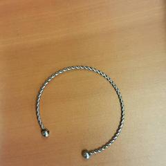 Braccialetto Zilver, come riportato da Vrije Universiteit Brussel (VUB) utilizzando iLost