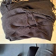 Šátek zwart, jak nahlášeno Regio West-Vlaanderen pomocí iLost