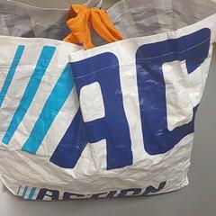 Taška - Tabak, jak nahlášeno Regio Limburg - Leuven pomocí iLost