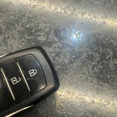 Llave de coche, ha sido reportado por Rotterdam The Hague Airport con iLost