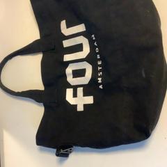 Poltsa, gisa salatu by Artis iLost erabiliz