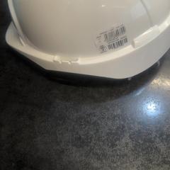 Kask, zgłoszono przez Rotterdam The Hague Airport przy użyciu iLost