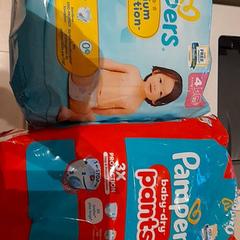 Luiers merk:pampers Luiers, segons ha informat Van der Valk Hotel Schiphol mitjançant iLost