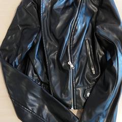 Kleding  - jas, como reportado por Regio Oost-Vlaanderen utilizando o iLost