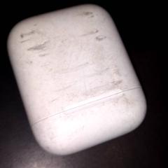 Airpods case, zoals gemeld door TivoliVredenburg met iLost
