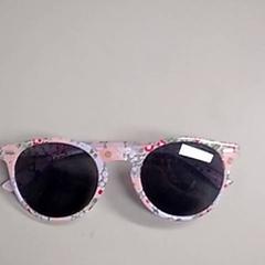 Zonnebril Bloemetjes kind, zoals gemeld door Burgers' Zoo met iLost