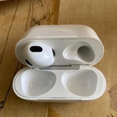 1 Apple i pod in n oplaad doosje., iLost에 보고됨