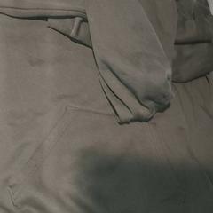 Kleding - trui, a été signalé par Centraal magazijn utilisant iLost