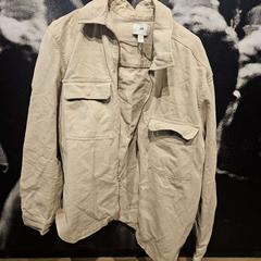 Chaqueta Beige, ha sido reportado por AFAS Live con iLost