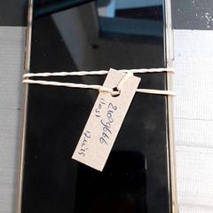 Mobiel iPhone Onv Eldana Tesfay, como reportado por Qbuzz servicepunt  Emmen utilizando o iLost