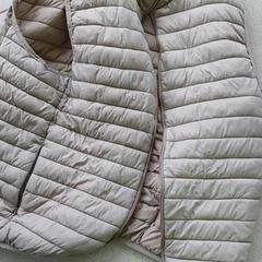 Clothing - Bodywarmer Grijs, as reported by Centraal magazijn using iLost